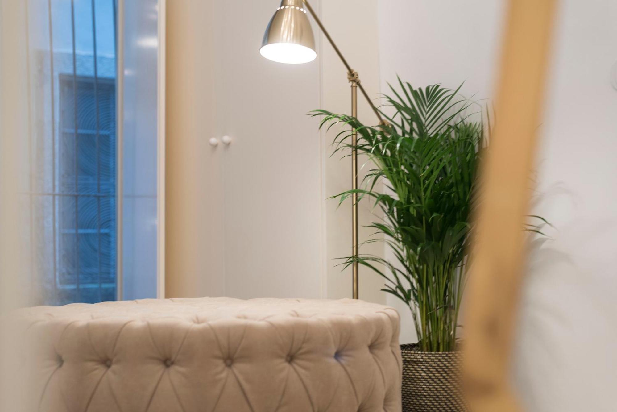 Lovelystay - Hidden & Quiet Duplex Next To Sao Bento Station OOporto Exterior foto